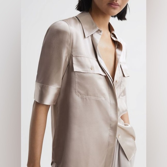 REISS Aubrey 100% Silk Short sleeve champagne button chest pocket blouse - Picture 1 of 15